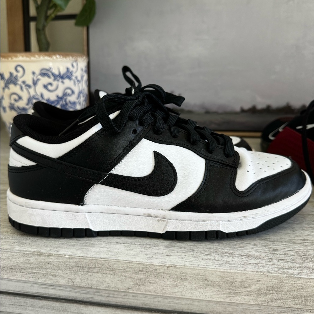 Nike Dunks Black and White Low Sneaker with Swoosh (unisex shoe) M 7.5, W 9